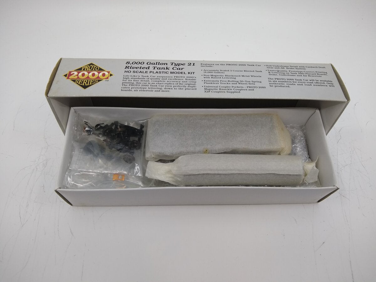 Proto 2000 8783 HO Scale SHPX 8000 Gal Type 21 Riveted Tank Car Kit