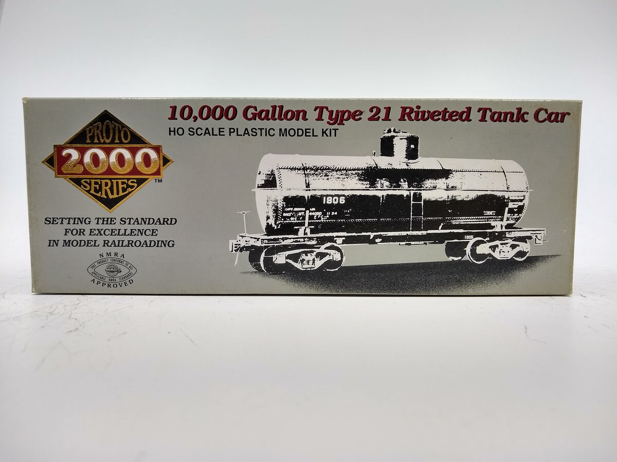 Proto 2000 23166 HO Scale UTLX 10000 Gal Type 21 Riveted Tank Car Kit #56005