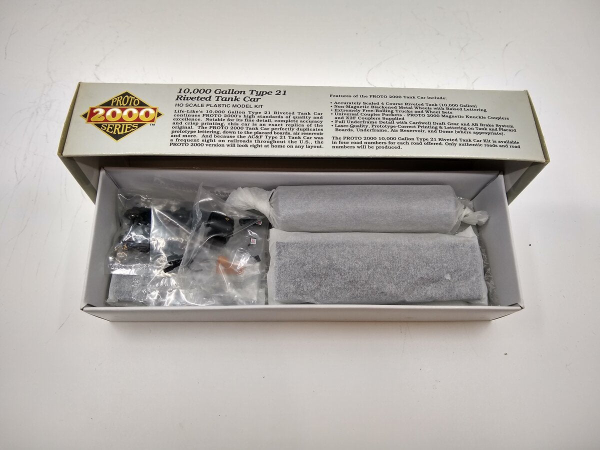 Proto 2000 23166 HO Scale UTLX 10000 Gal Type 21 Riveted Tank Car Kit #56005