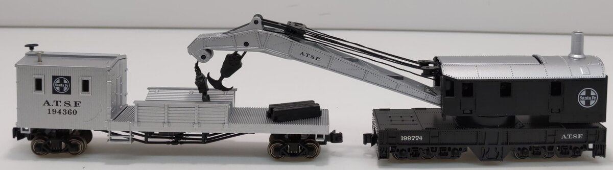 Bachmann 46612 N ATSF 250-Ton Operating Crane Car & Boom Tender LN/Box