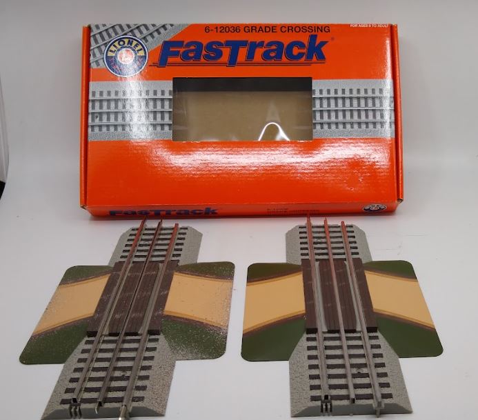 Lionel 6-12036 O Gauge FasTrack Grade Crossing (Pack of 2) NIB