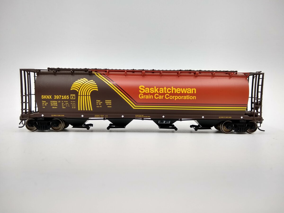 InterMountain 45121-38 HO Scale SKNX Cylindrical Covered Hopper #397165 LN/Box