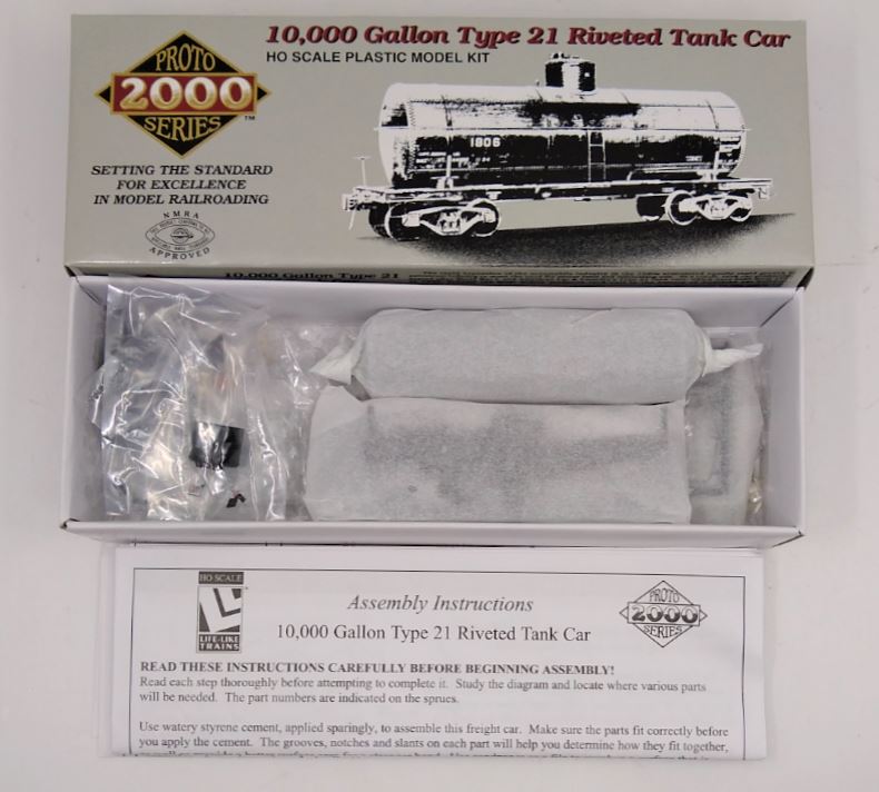 Proto 2000 23137 HO Scale Plastic Model Kit 10000 Gallon Type 21 Tank Car #17371