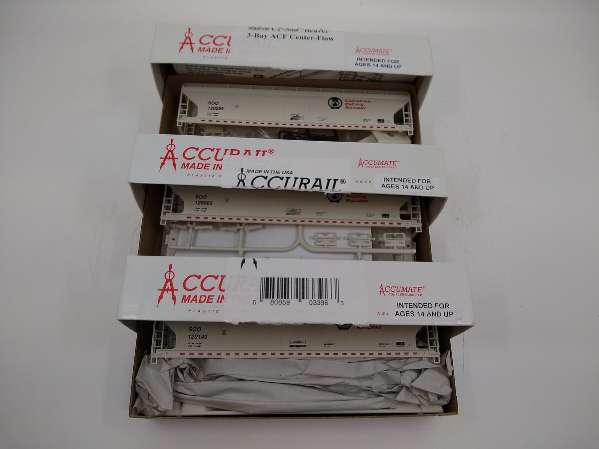 Accurail 3396 HO SOO Line CP ACF 3-Bay Covered Hopper Kits 3-Pack
