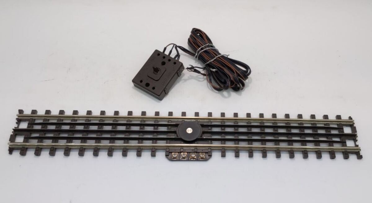 MTH 45-1035 O Gauge ScaleTrax 15 Inch Uncoupling Section