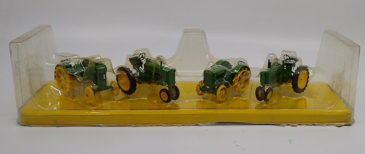 John Deere 7758 1:50 Scale John Deere Tractor Series #1 (4) Tractors LN/Box