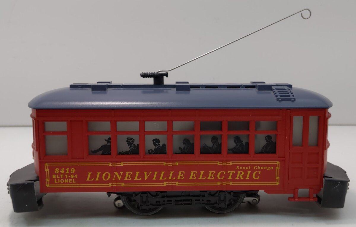 Lionel 6-18419 O Gauge Lionelville Red Operating Trolley #8419 EX/Box