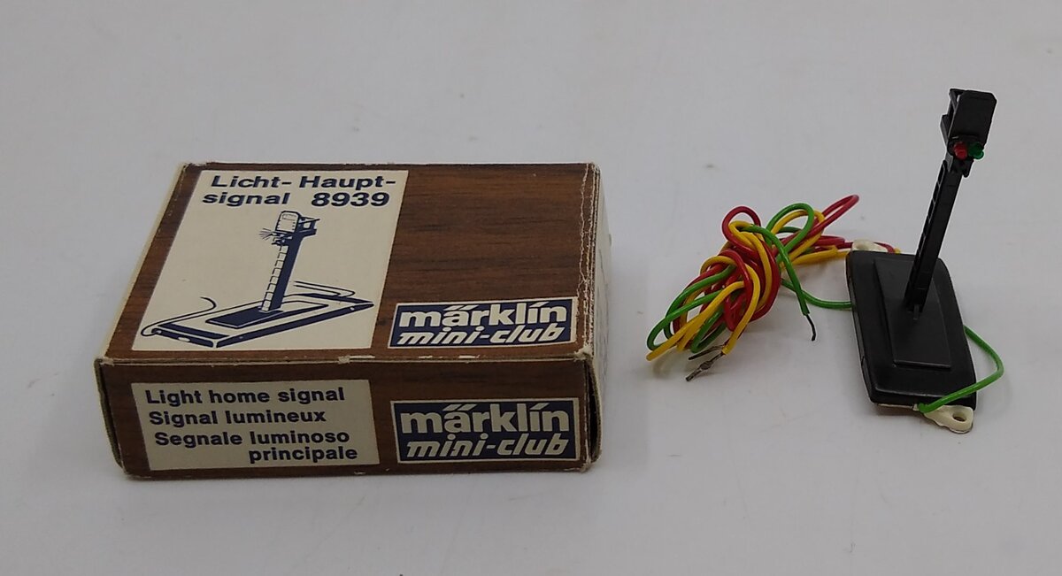 Marklin 8939 Z Scale Mini-Club Color Light Home Signal