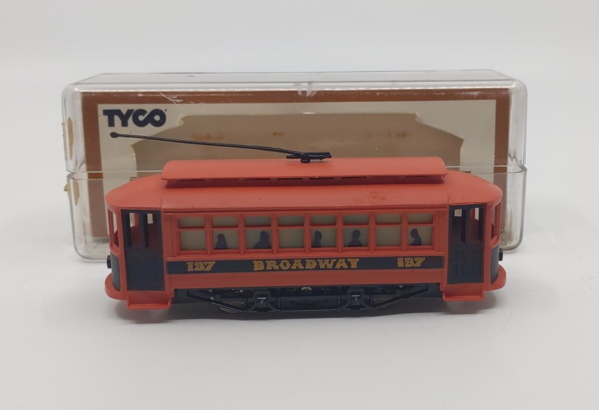 Tyco 214G HO Scale Broadway Trolley Car