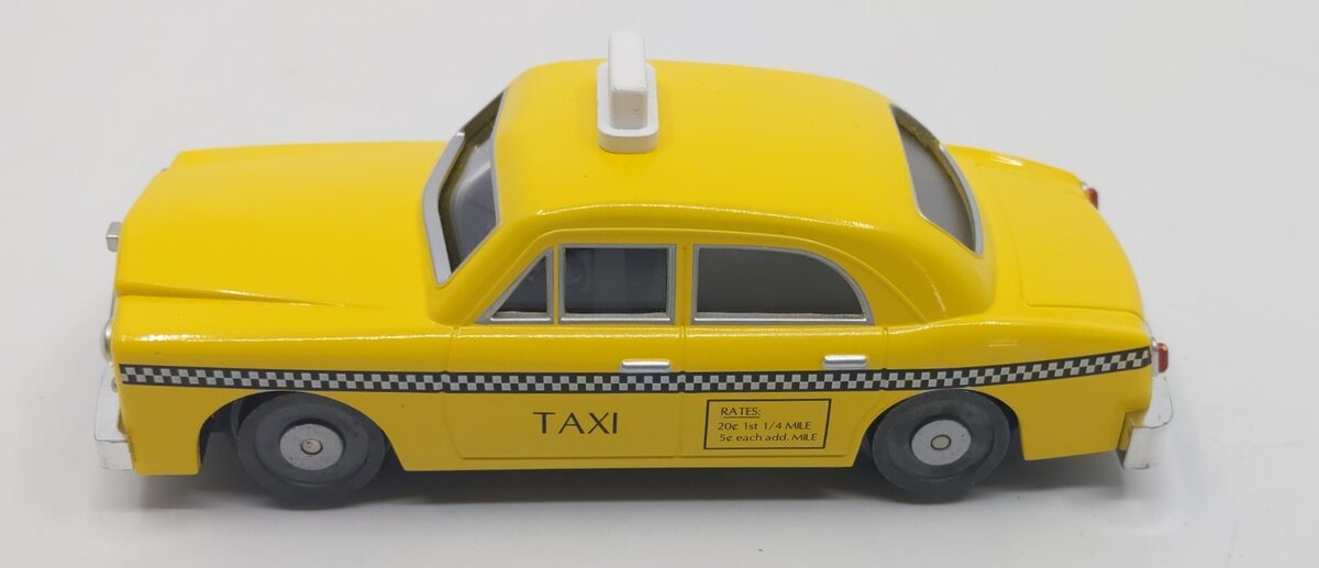Williams 42728 O E-Z Street Taxi Powered Sedan NIB