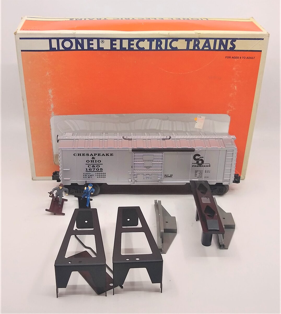 Lionel 6-16705 O Gauge Chesapeake & Ohio Hydraulic Maintenance Box Car