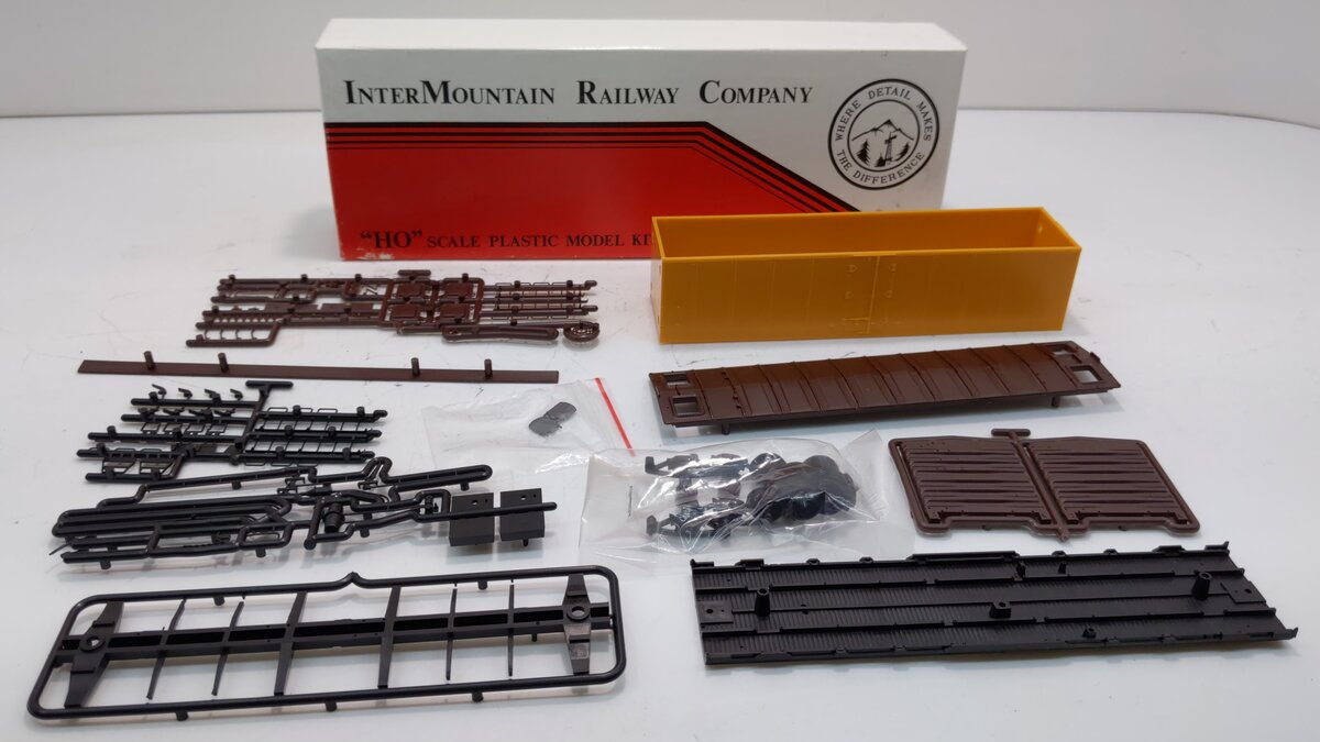 InterMountain 40599 HO Steel Sided Ice Bunker Undecorated Refrigerator Car Kit