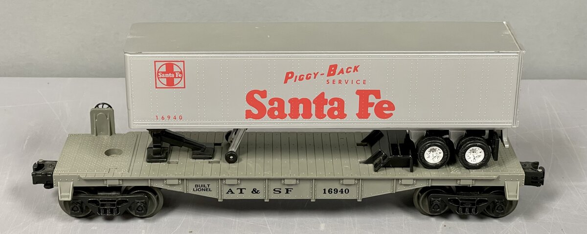 Lionel 6-16940 AT&SF Flatcar with Trailer LN