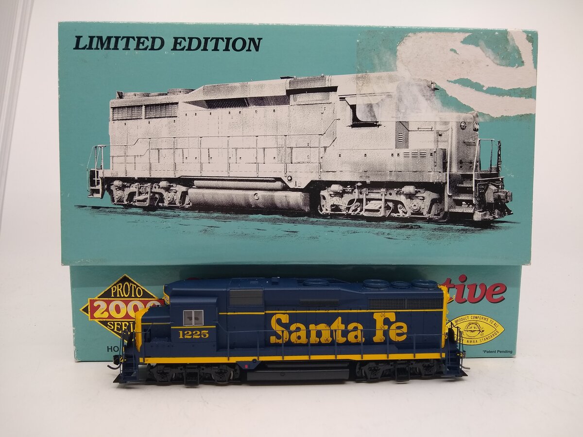 Proto 2000 21536 HO AT&SF GP30 Diesel Locomotive #1225 LN/Box