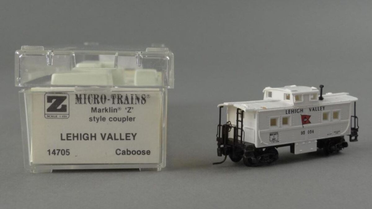 MicroTrains 53500050 Z Scale Lehigh Valley Caboose #95054 LN/Box