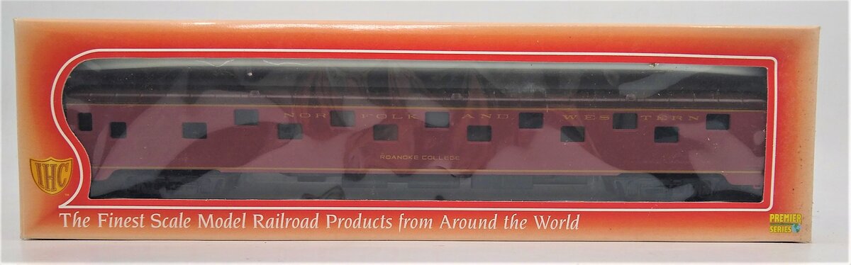 IHC 48176 HO Scale Norfolk & Western 'Roanoke College' Smooth Side Sleeper Car