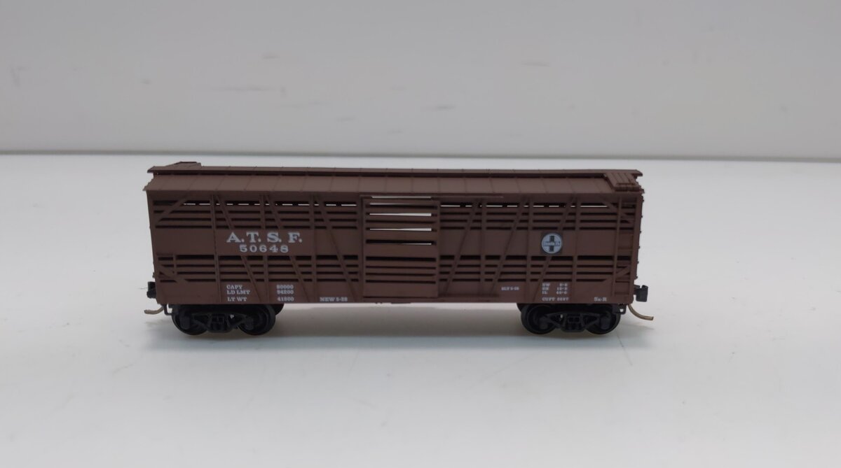 Micro-Trains 03500080 N Santa Fe 40' Despatch Stock Car #50648 LN/Box