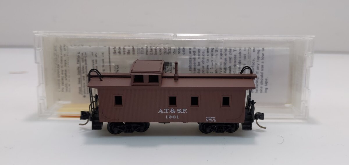 Micro-Trains 05100100 N Scale ATSF 34' Wood Sheathed Caboose W/Cupola #1201