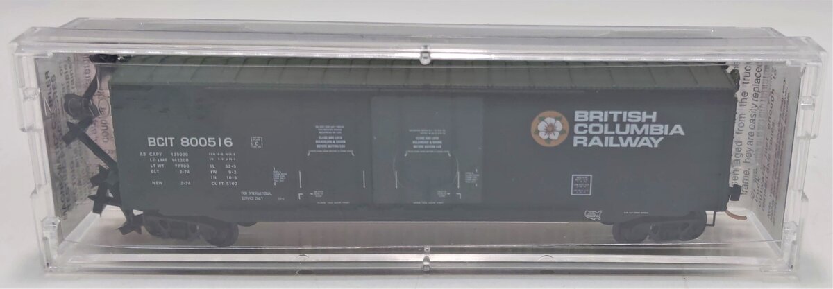 Micro-Trains 07500120 N British Colombia Railway 50' Double Door Boxcar #800516