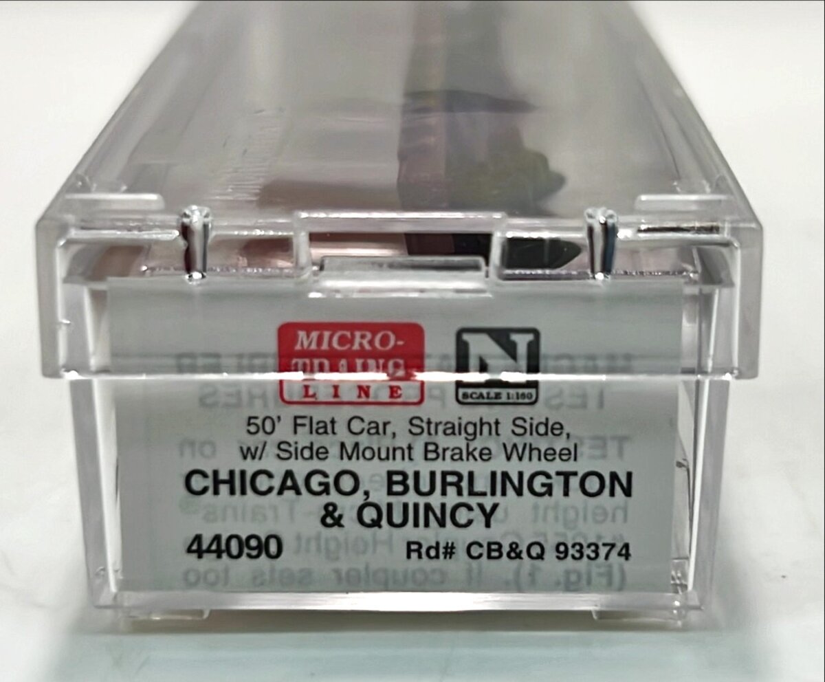 Micro-Trains 04400090 N CB&Q 50' Straight Side Flatcar #93374