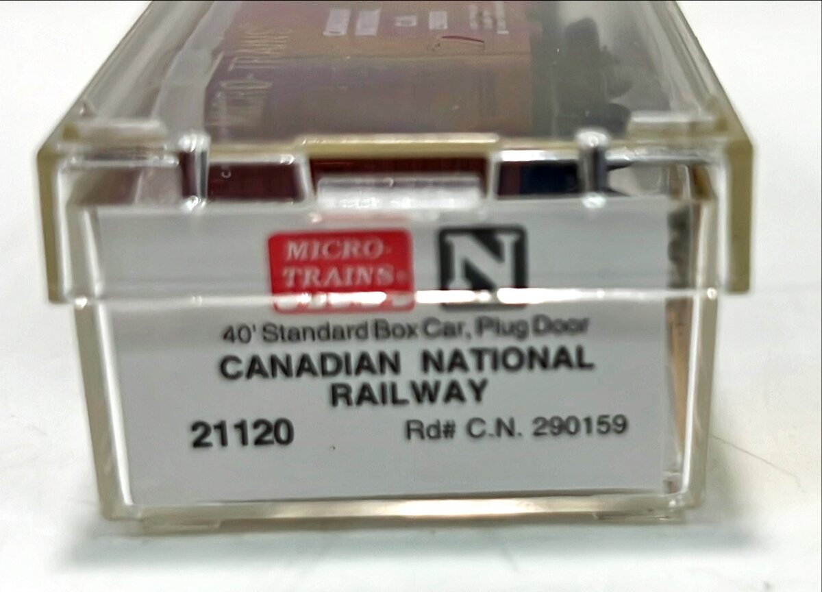 Micro-Trains 02100120 N Canadian National 40' Standard Plug Door Boxcar #290159