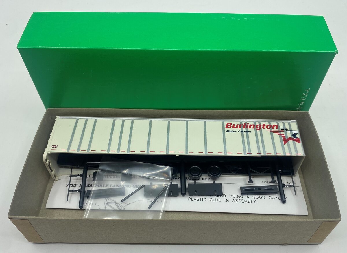 Bowser 55564 Burlington Motor Carriers 53'  Highway Plate Trailor #55564 Kit