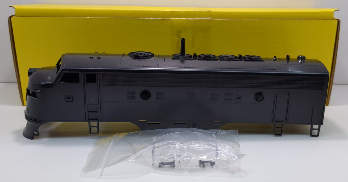 P&D Hobby Shop F900 O Undecorated "Atlas" F-9A Shell LN/Box