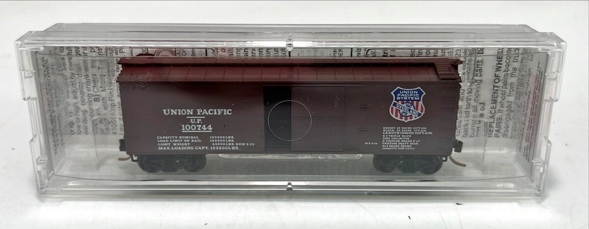 Micro-Trains 03900210 N UP 40' Double-Sheathed Single Door Wood Boxcar #100744