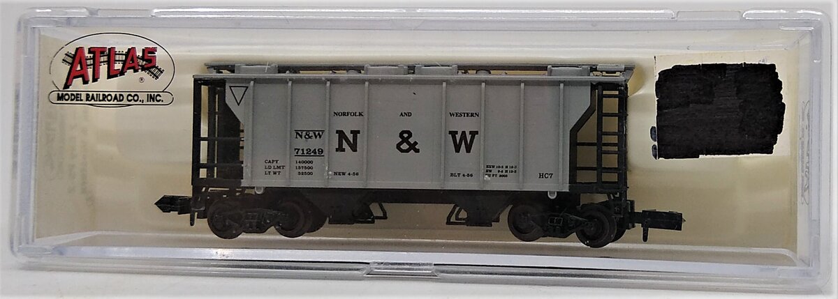 Atlas 3172 N Scale Norfolk & Western 2 Bay PS-2 Hopper #71249