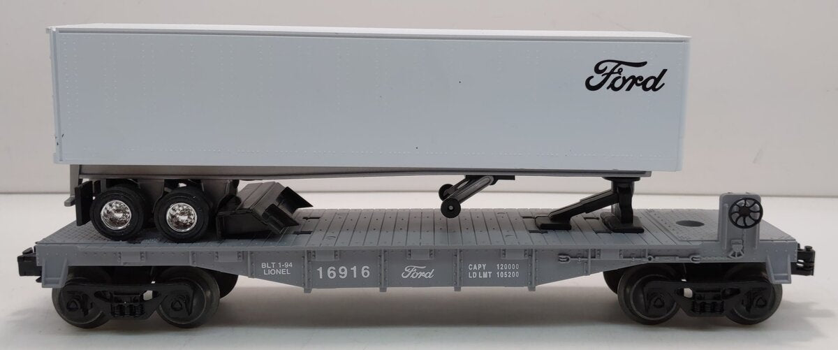 Lionel 6-16916 O Gauge Ford Flatcar with Trailer NIB