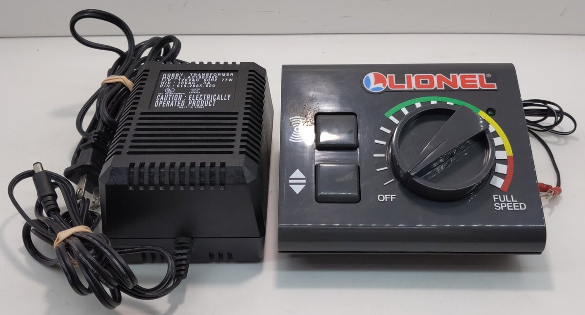 Lionel AC1803000 O Hobby Train Transformer 77W w/ Speed Controller