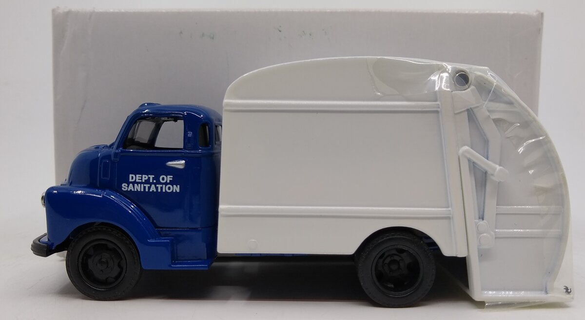 Ertl 21624P 1:43 1950 Chevrolet Garbage Truck LN/Box