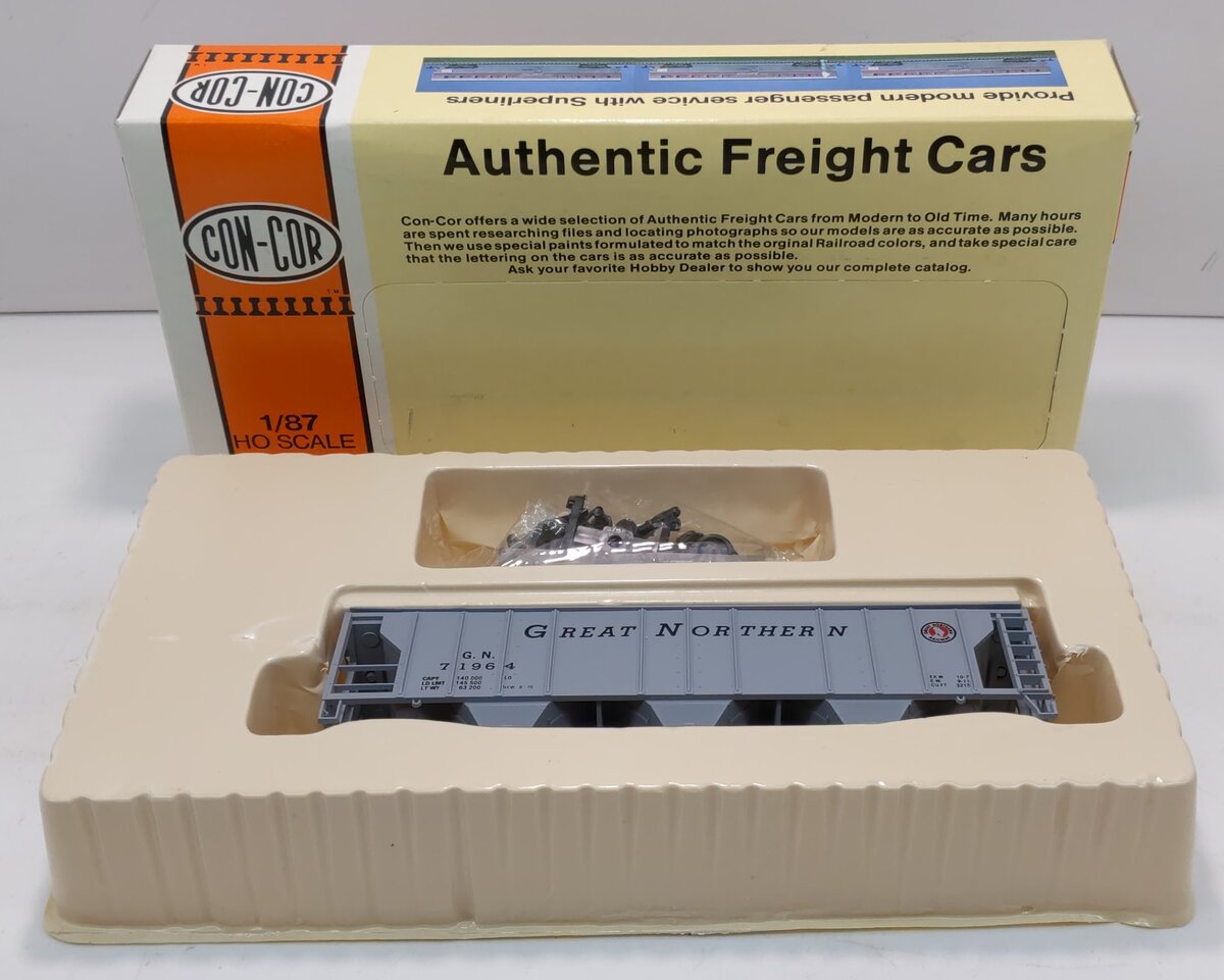 Con-Cor 0001-009528 HO Great Northern PS-2 Covered Hopper Kit #71964