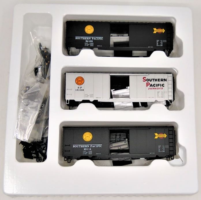 Con-Cor 01-940501 HO Scale Southern Pacific PS-1 Boxcar Kit (Set of 3)