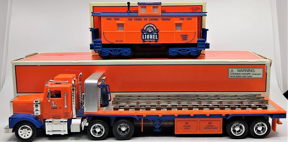 Lionel TMT-18405 O Gauge Flatbed Toy Truck with Operating Lights-Sound Caboose LN/Box