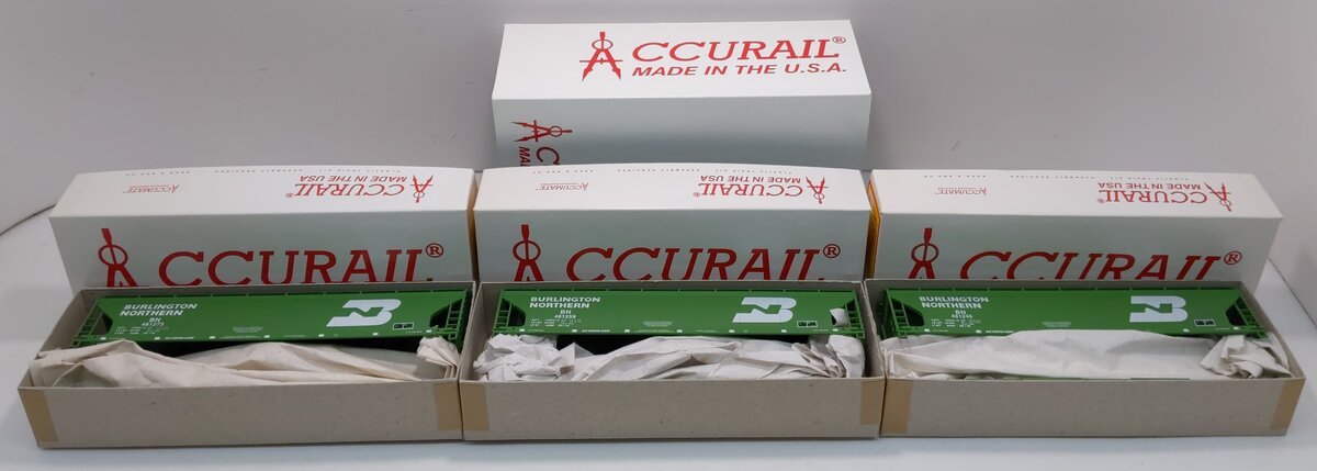 Accurail 3342 HO Burlington Northern ACF 3-Bay Covered Hopper Kit (Set of 3)