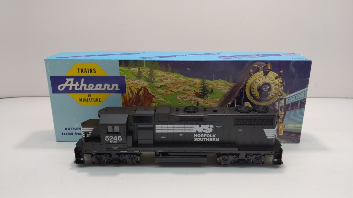 Athearn 4607 HO Scale Norfolk Southern Powered GP38-2 Diesel Locomotive #5246 LN/Box