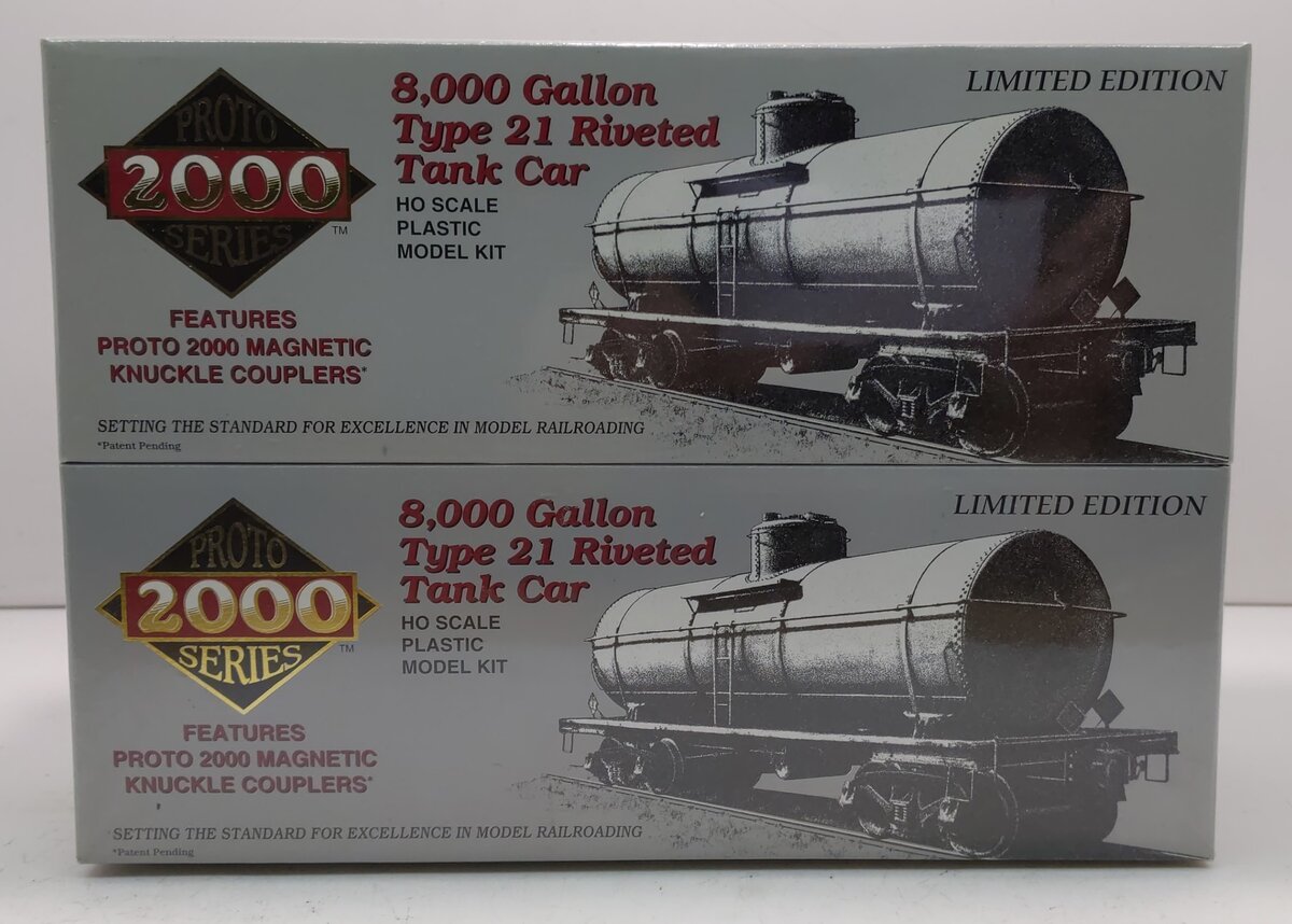 Proto 2000 21287 HO Union Oil Co 8,000 Gallon Type 21 Riveted Tank Car 4-Pack