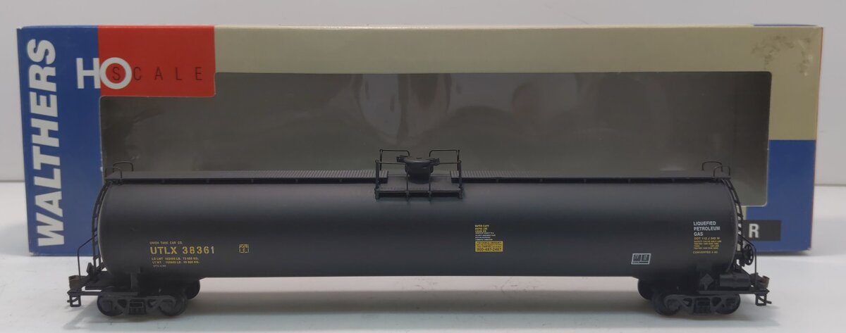 Walthers 932-7301 HO UTLX 33,000 Gallon LPG Tank Car #38497 LN/Box