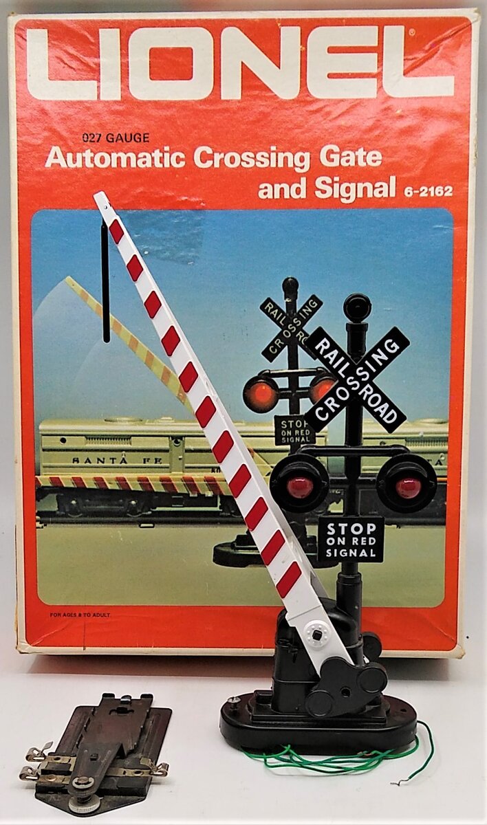 Lionel 6-2162 O Gauge Automatic Crossing Gate & Signal LN/Box