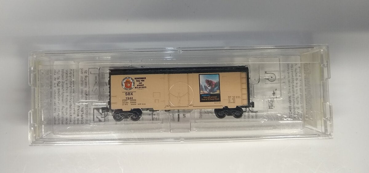 Micro-Trains 14922-2 Z Scale Smokey Bear 40' Standard Plug Door Boxcar #1944 LN/Box
