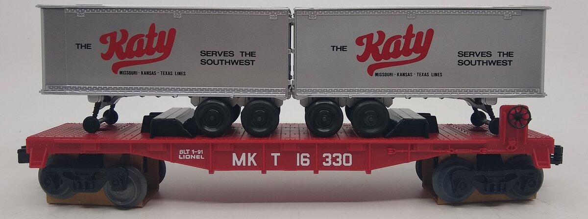 Lionel 6-16330 O Gauge Missouri, Kansas & Texas Flatcar w/ Trailers NIB