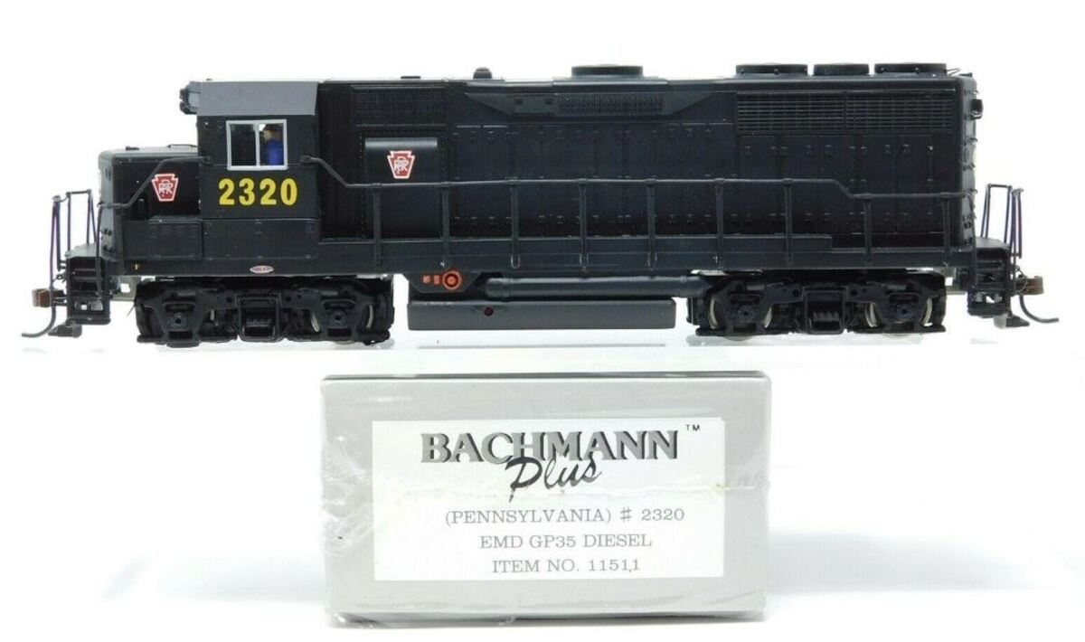 Bachmann 11511 HO Pennsylvania EMD GP35 Diesel Locomotive #2320 EX/Box