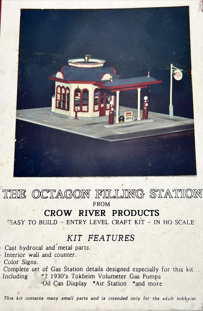 Crow River 203 HO The Octagon Filling Station Kit