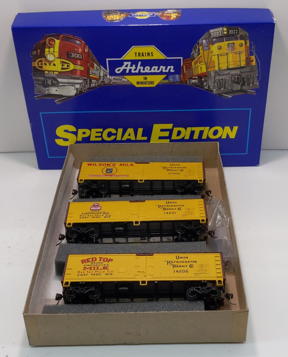 Athearn 2329 HO Scale 40' Wood Side Milk Reefers Special Edition (Pack of 3)