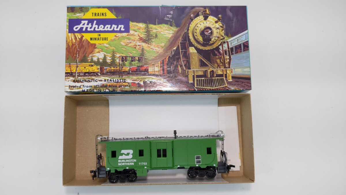 Athearn 1165 HO Burlington Northern Bay Window Caboose