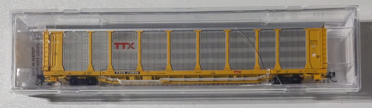 Micro-Trains 11100382 N TTX 89' Tri-Level Enclosed Autorack #711010