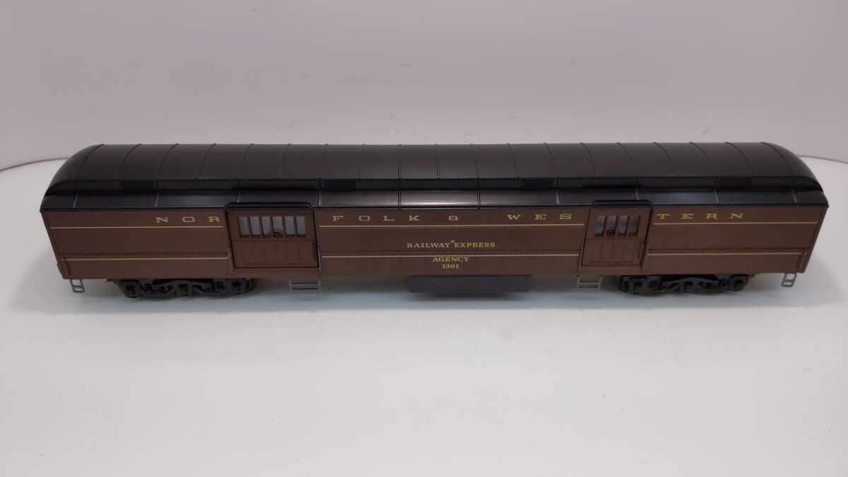 K-Line K-1301 O Gauge Norfolk & Western REA 18" Baggage Car #1301 LN/Box