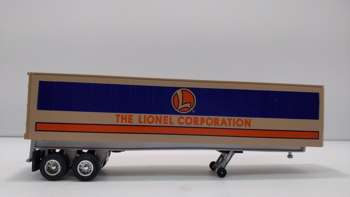Lionel 6-16924 O Gauge Lionel Flatcar #6424 with Lionel Corporation Trailer LN/Box