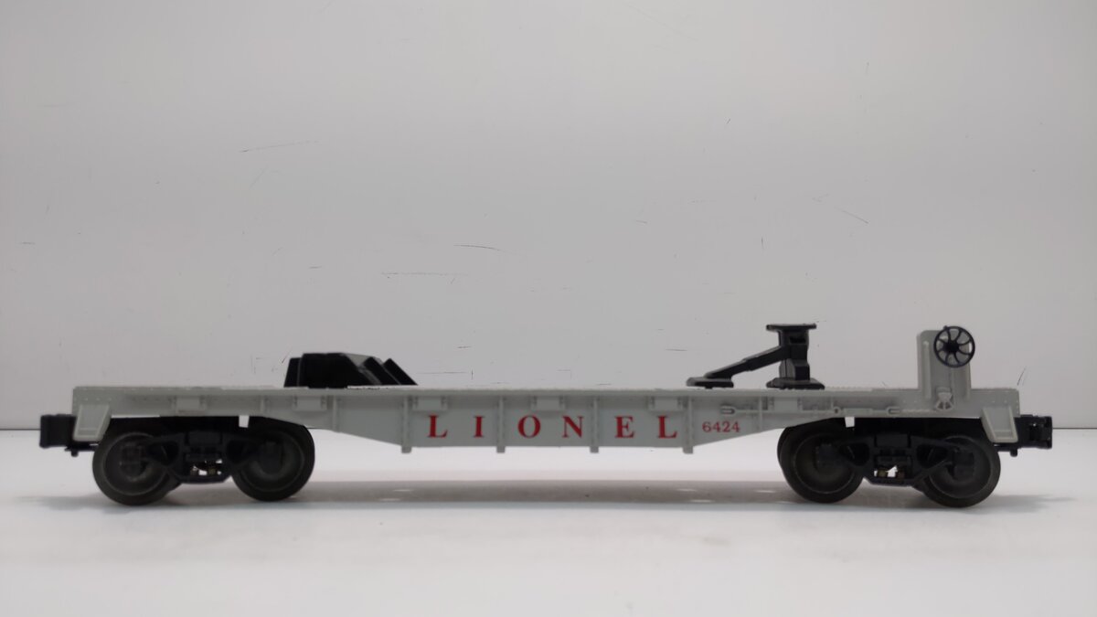 Lionel 6-16924 O Gauge Lionel Flatcar #6424 with Lionel Corporation Trailer LN/Box